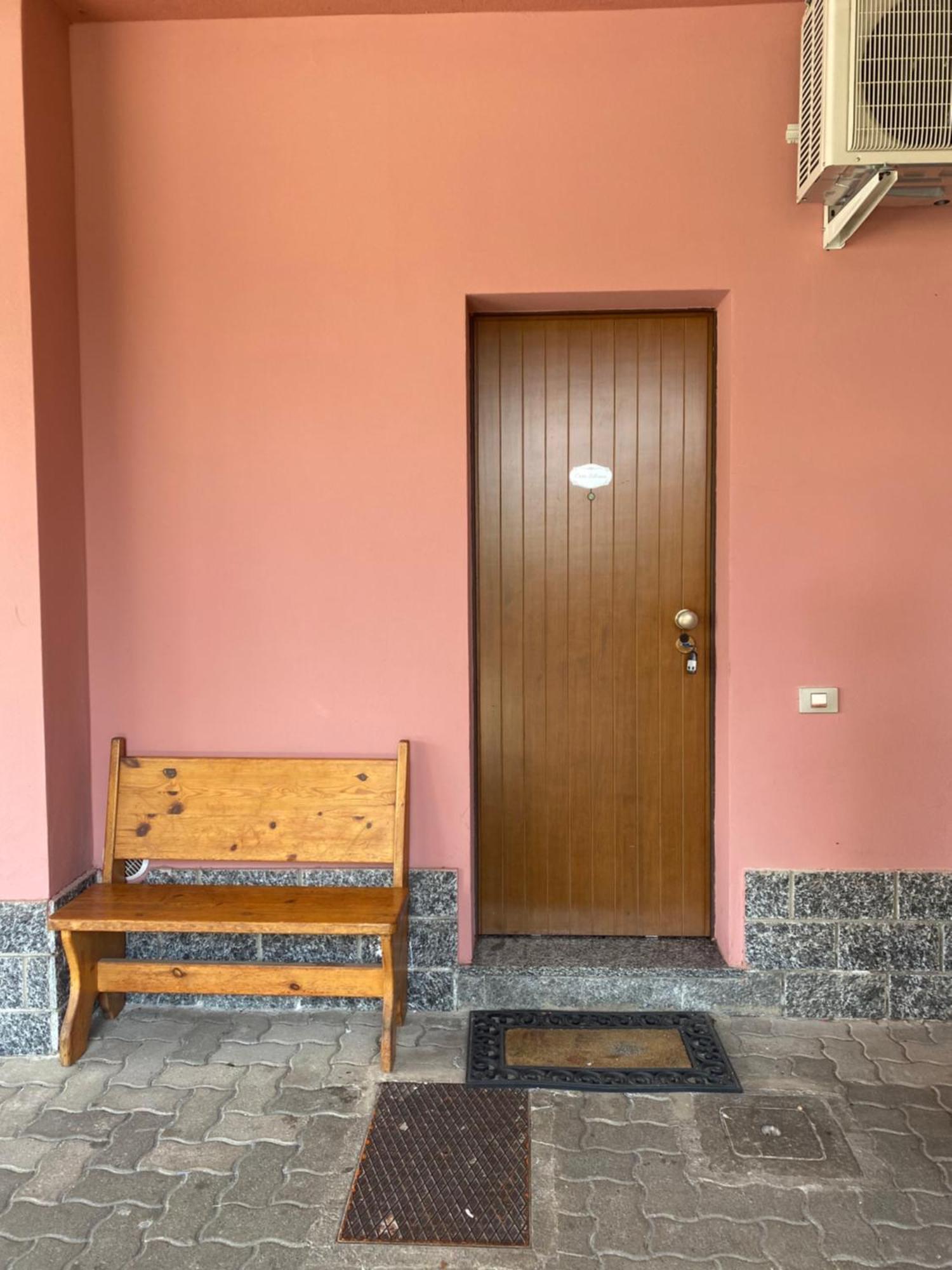 Casa Silvana Turate Esterno foto